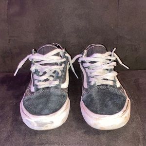 old school black vans